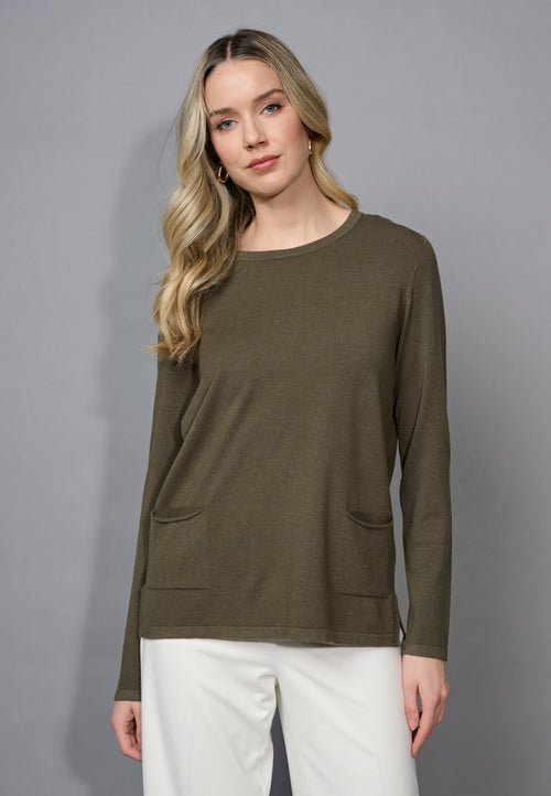 Crew Neck Top With Pockets Front View