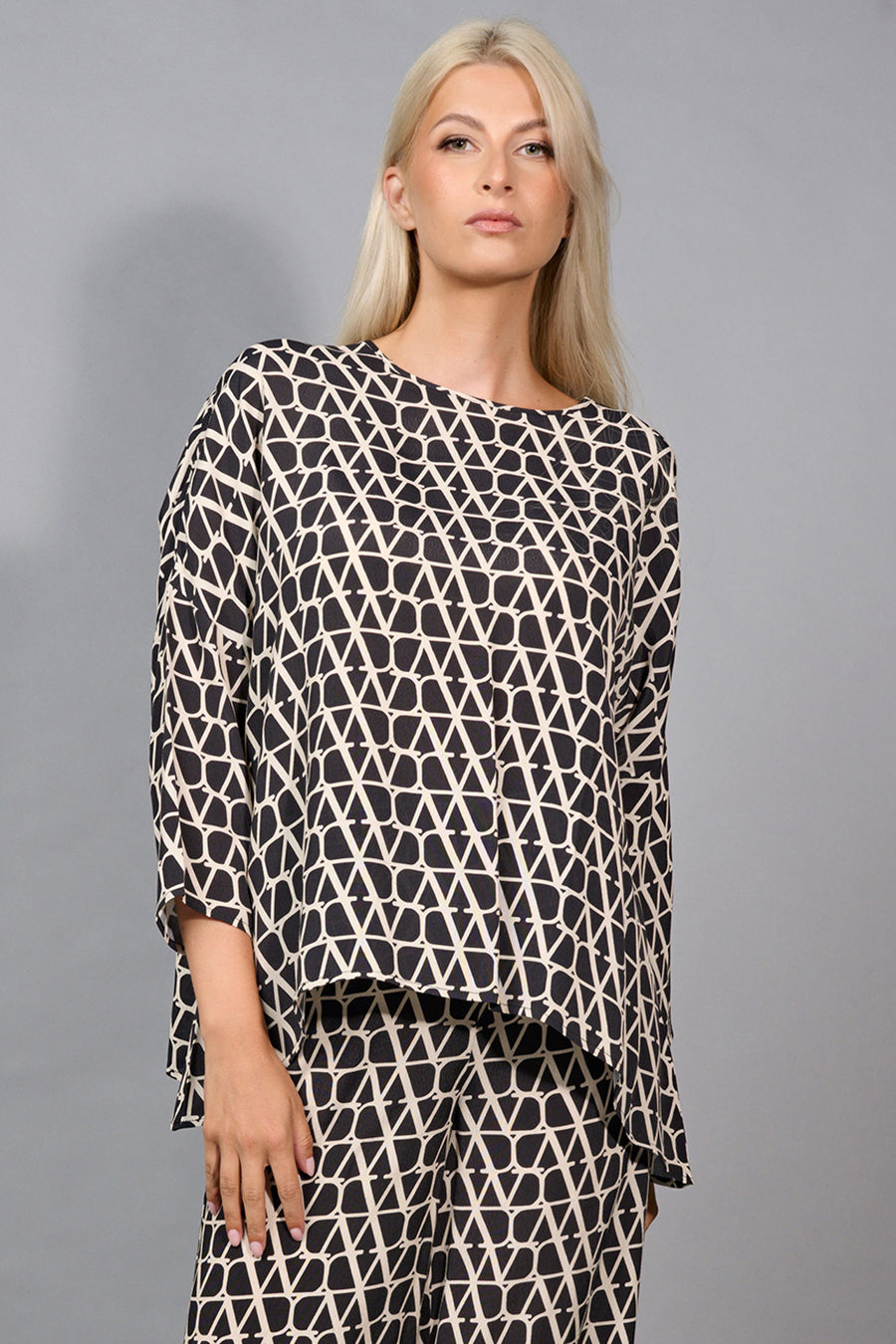3/4 Sleeves Flowy Top