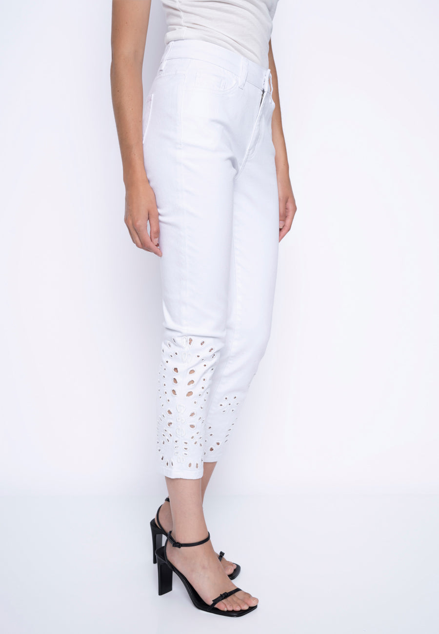 Eyelet-Ankles Cropped Jeans