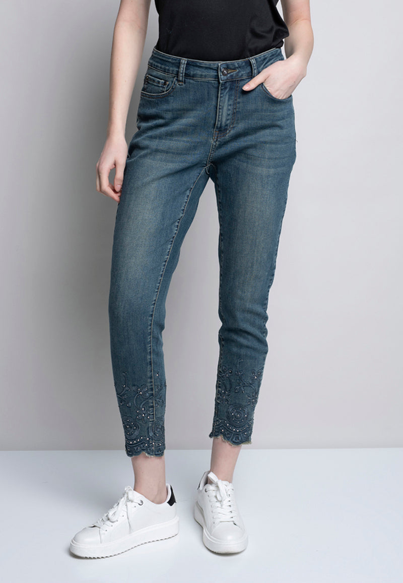 Embellished Embroidered Ankle Length Jeans