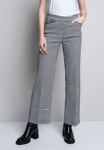 Piping Detailed Wide-Leg Cropped Pants Front View