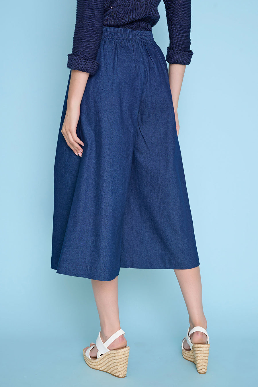 Pleated Wide-Leg Cropped Pants