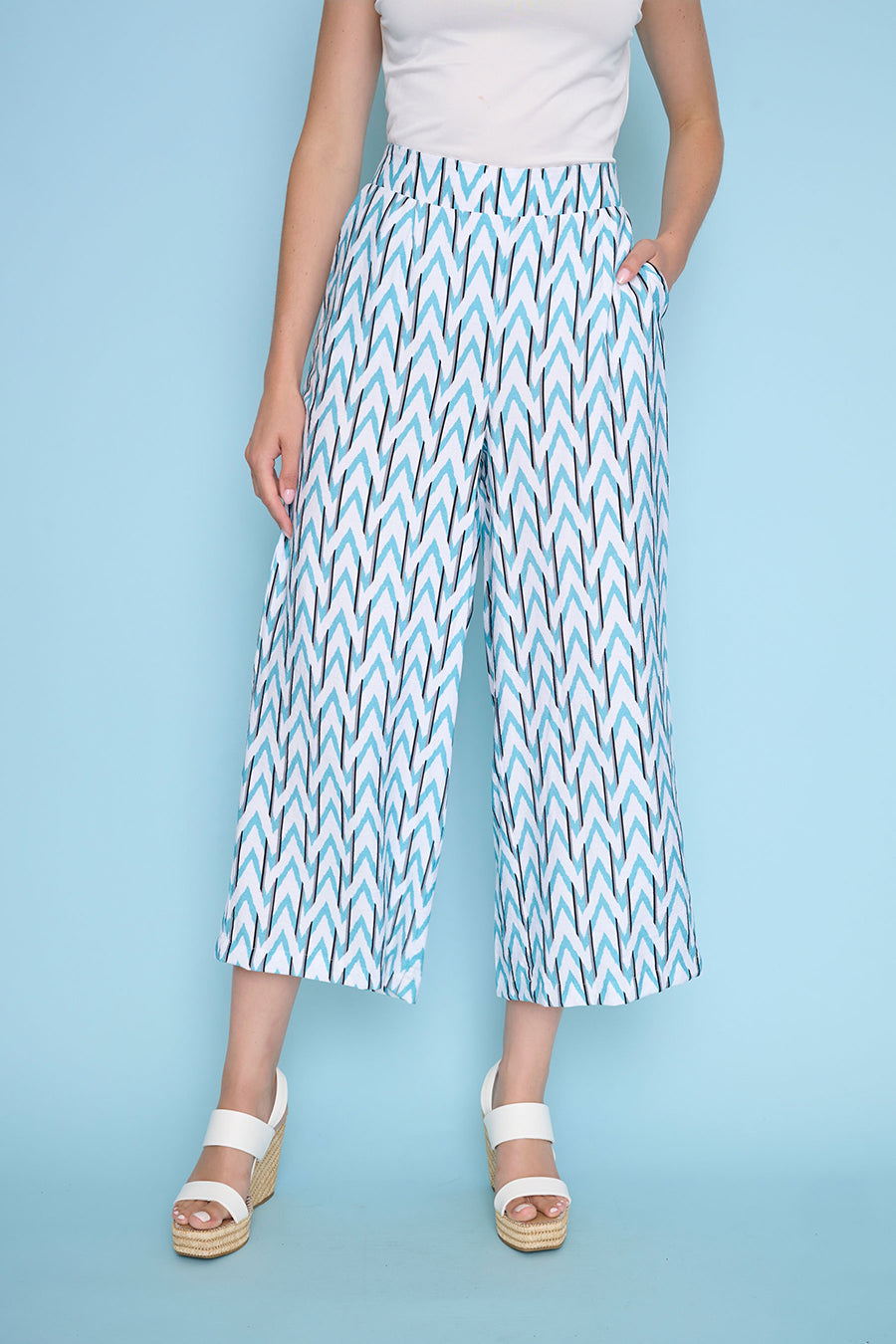 Zigzag Wide-Leg Cropped Pants