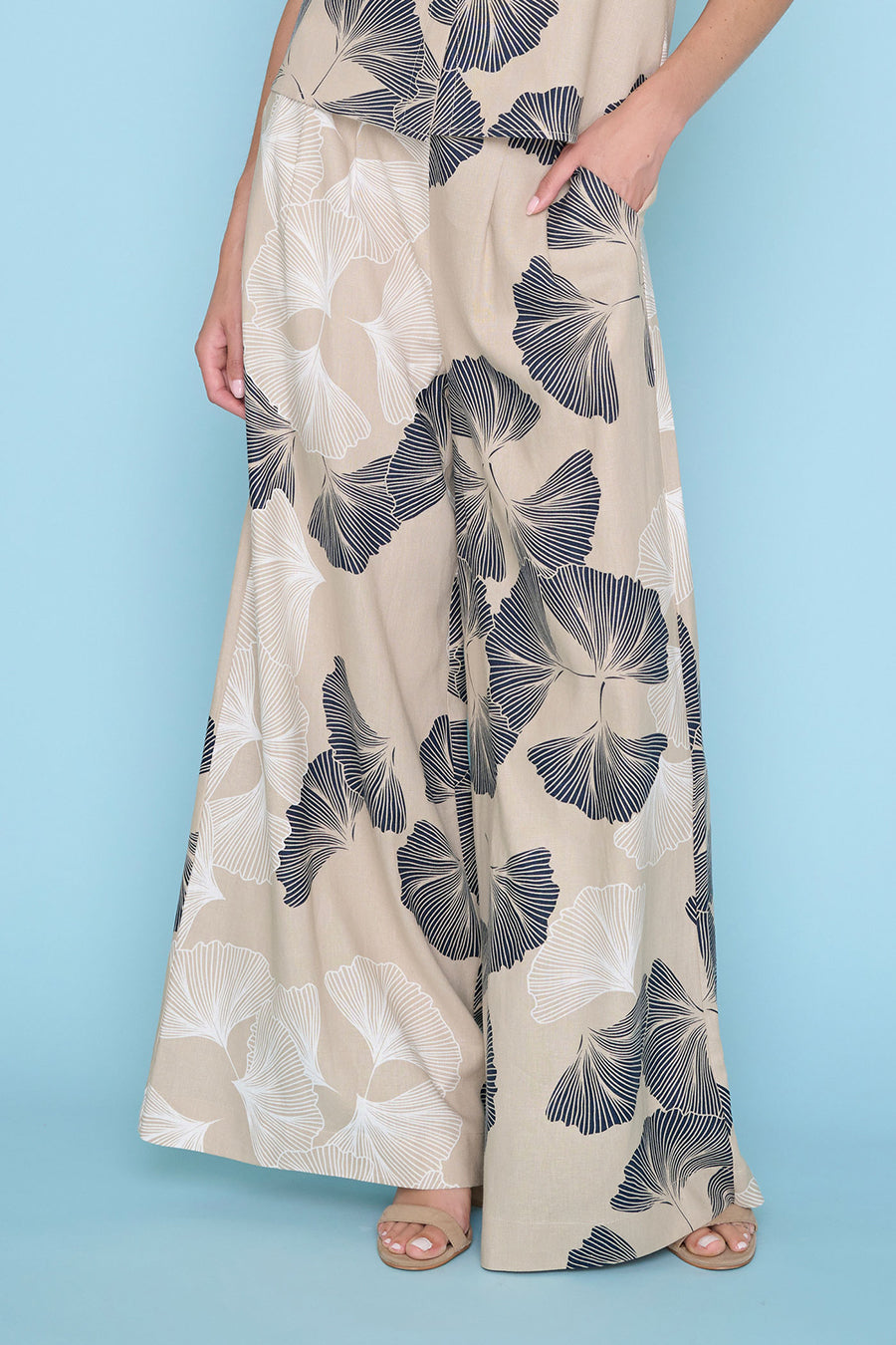 Wide-Leg Pleated Regular-Length Pants