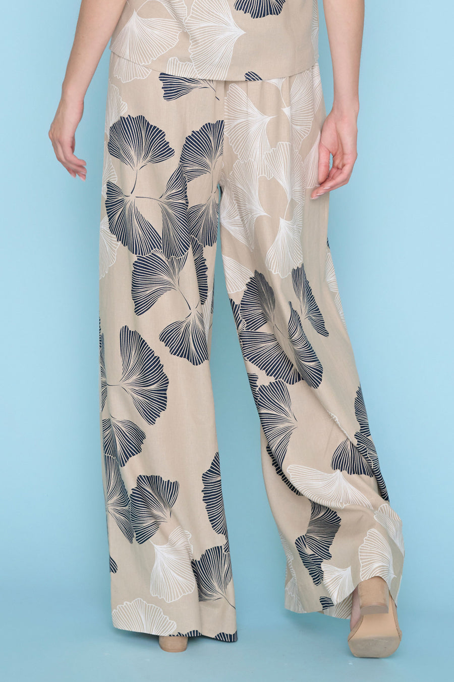 Wide-Leg Pleated Regular-Length Pants