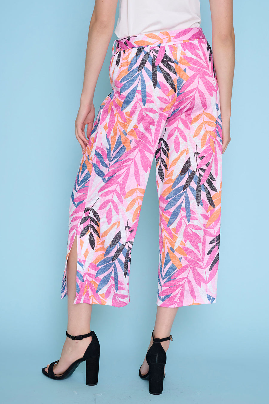 Wide-Leg Cropped Slits Pants
